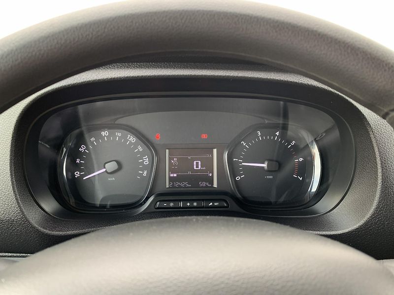 Toyota ProAce Verso SHUTTLE 2.0 D-4D L2 106kW MAN6 - fotka 16 z 24