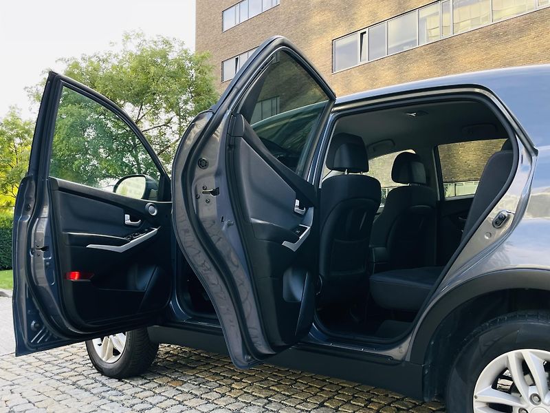 SsangYong Korando 2.0i MAN 1.MAJ SERVISKA TAŽNÉ - fotka 21 z 41