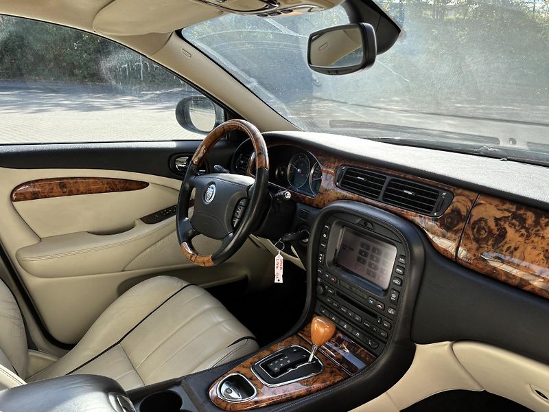Jaguar S-Type (2007) 2.7D, 152kw Nová STK - fotka 10 z 18