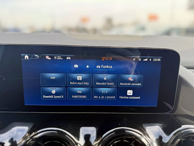 Mercedes-Benz GLA (2025) 220 4MATIC - fotka 28 z 40