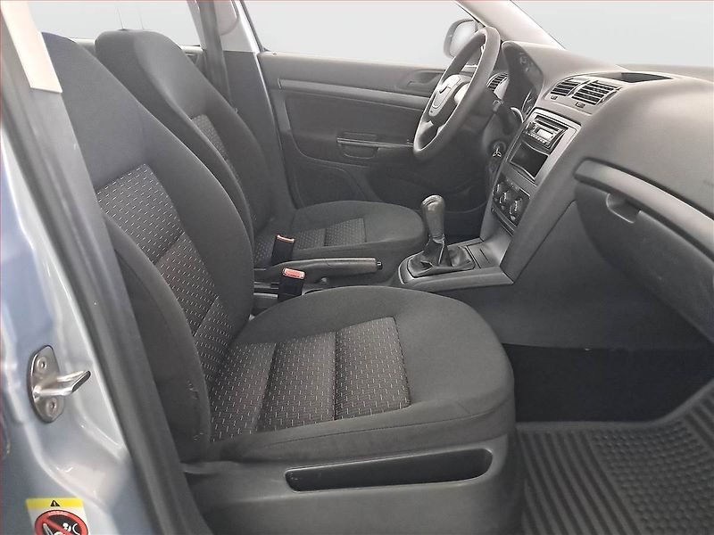 Škoda Octavia (2010) 1.2 TSI, ČR,1.maj, Serv.kniha - fotka 9 z 14