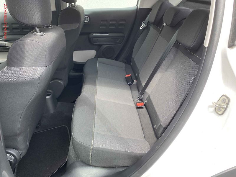 Citroën C3 (2020) 1.2PT, Feel, navi - fotka 10 z 17