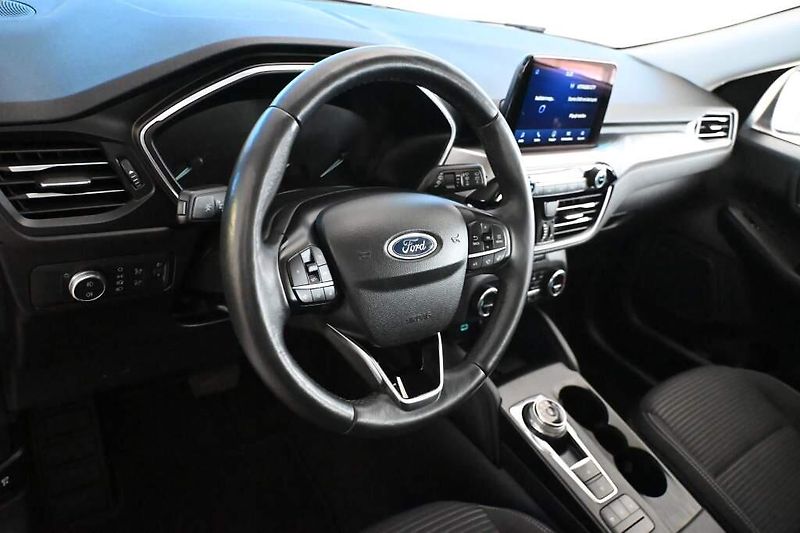 Ford Kuga (2020) 2.0 140 KW 4x4 8AT ECOBLUE TIT - fotka 13 z 31