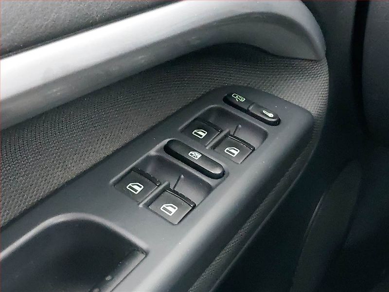 Škoda Superb (2008) Ambiente 2.0 TDI, nová STK - fotka 15 z 15