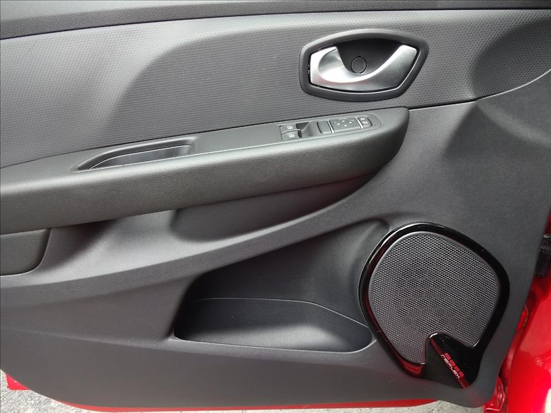 Renault Clio 1,2i16V 54kW - fotka 17 z 47