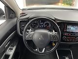 Mitsubishi Outlander 2.0 MIVEC AT 4x4 ČR REZERVACE - náhled 21
