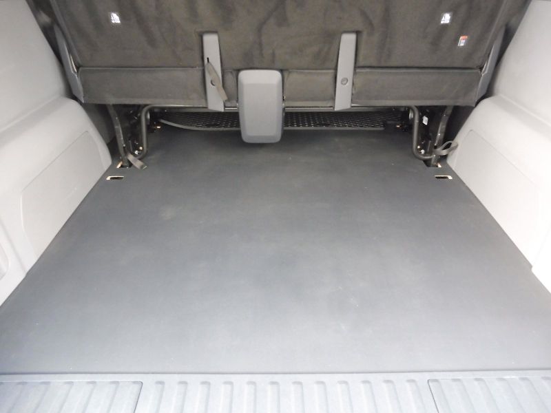 Volkswagen Caravelle (2026) Style DR 2,0 TDI 125kW 8AUT 4M - fotka 25 z 30