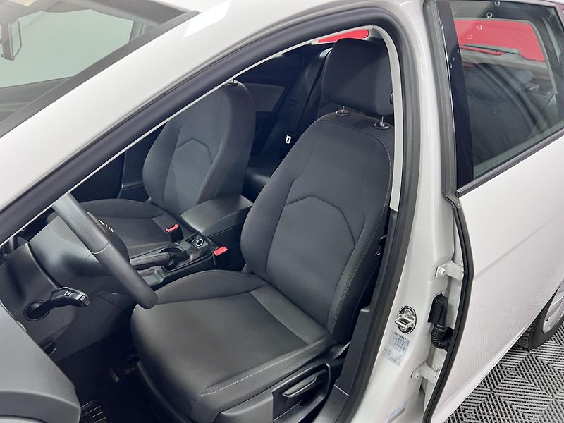 Seat Leon 1.5 TGI 96 kW, Manuál, 2019 - fotka 10 z 23