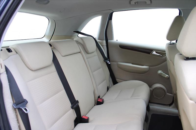 Mercedes-Benz Třídy B B 180 CDI / KLIMA / CZ - fotka 26 z 35