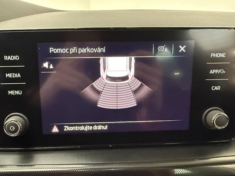 Škoda Kamiq 1.5 TSI 110 kW Style - fotka 8 z 12
