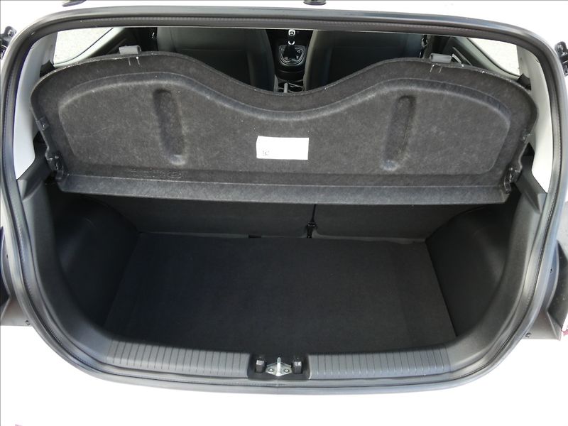 Hyundai i10 1,0 MPi 50kW Classic,tempomat - fotka 24 z 40