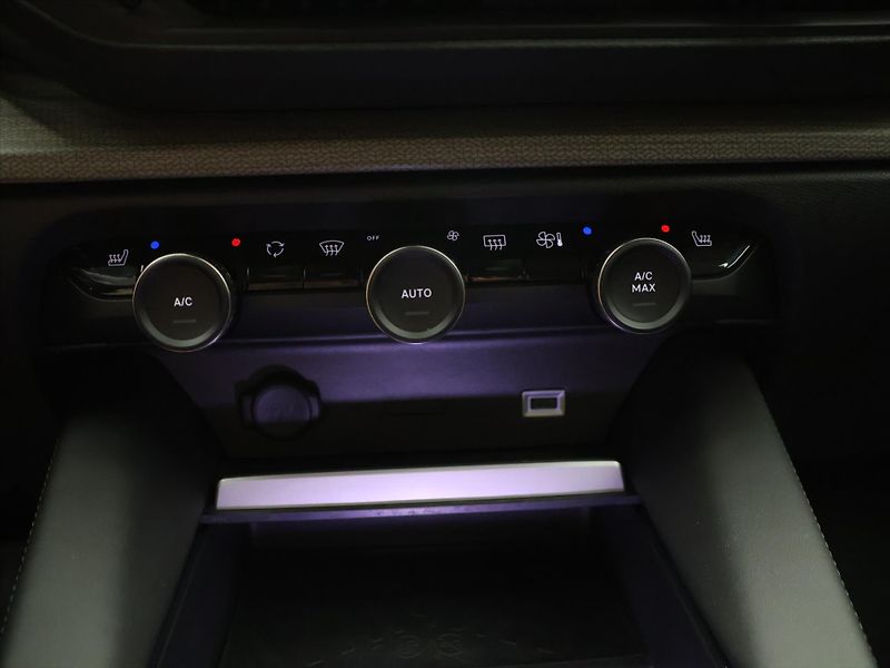 Citroën C5 X 1,6 THP 115kW Exclusive CZ DPH - fotka 19 z 29