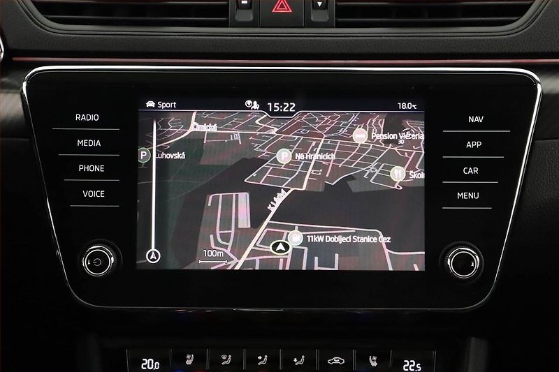 Škoda Superb (2022) Sportline 2.0 TSI - fotka 12 z 20