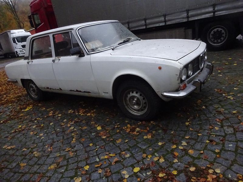 Alfa Romeo Ostatní (1973) Berlina 2000 - fotka 3 z 18