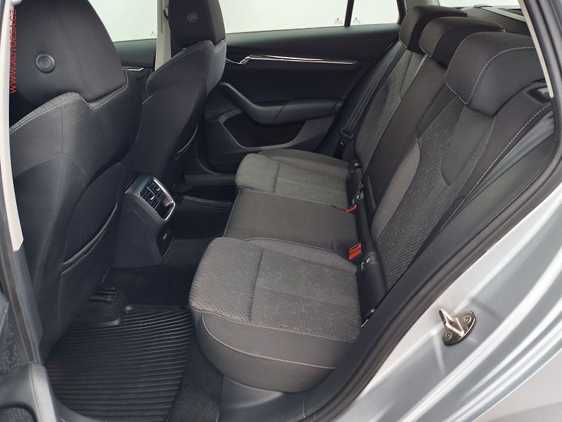 Škoda Octavia (2021) 2.0 TDi, ČR, Style, DSG - fotka 16 z 20
