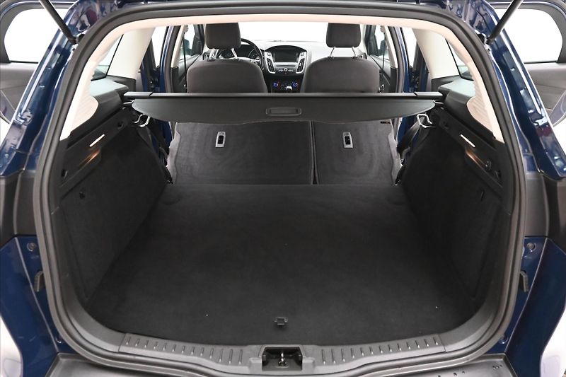 Ford Focus 1,0 EcoBoost 92 kW TAŽNÉ Záruk - fotka 11 z 30