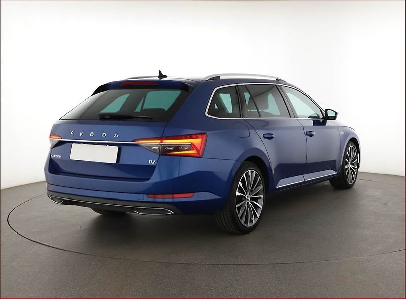 Škoda Superb (2020) Laurin&Klement iV 1.4 TSI PHEV - fotka 5 z 20