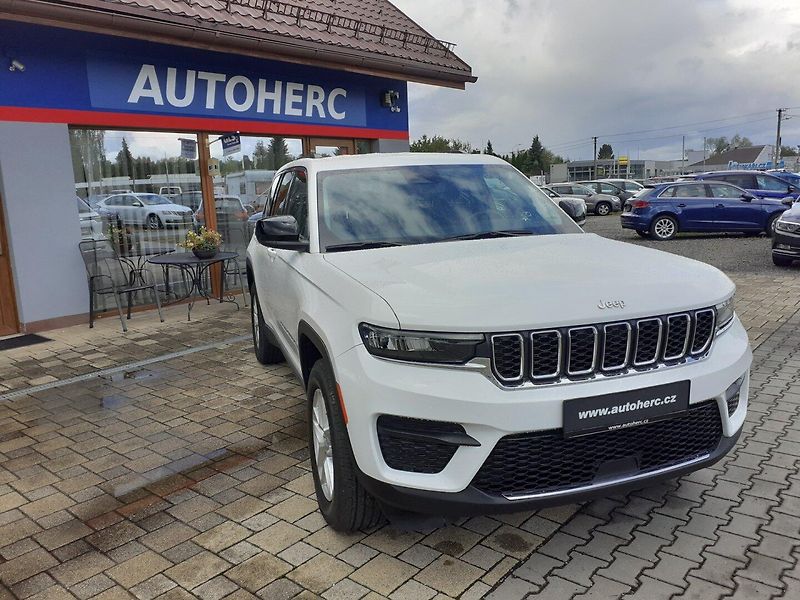 Jeep Grand Cherokee (2023) 3.6 L  V6  4x4 - fotka 2 z 31