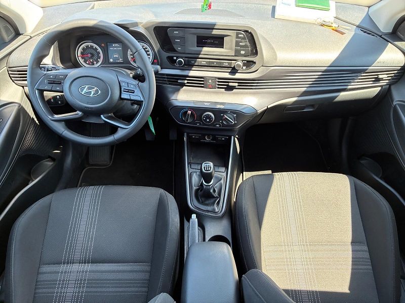 Hyundai Bayon (2024) COMFORT CLUB 1.2i 62kW CZ DPH - fotka 9 z 11