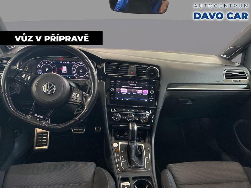 Volkswagen Golf 2,0 TSI 221kW R 4x4 DynAudio - fotka 3 z 12