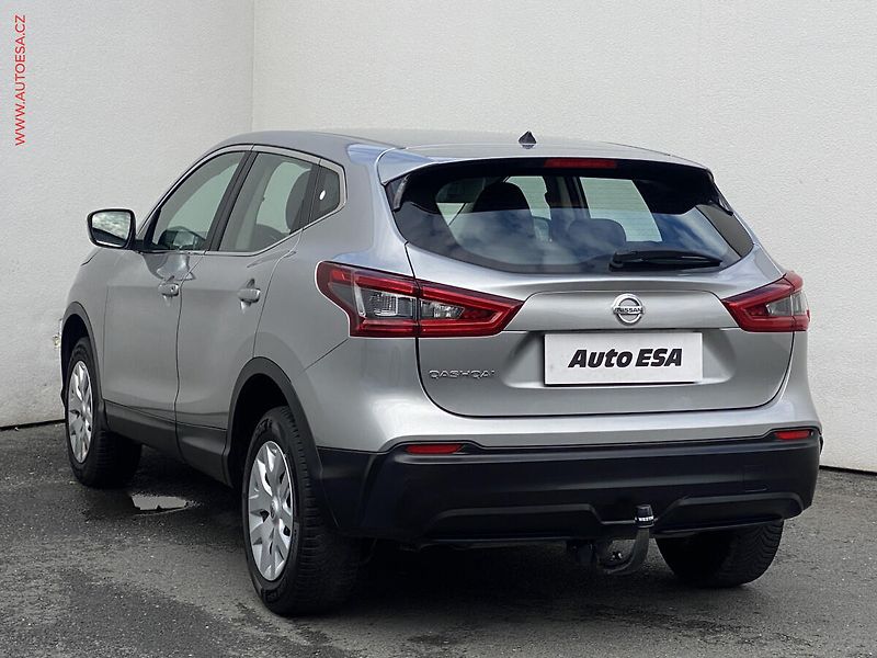 Nissan Qashqai (2017) 1.5dCi, Visia, TZ - fotka 6 z 16