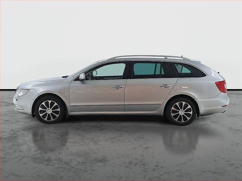 Škoda Superb (2010) 2.0 TDI, 4X4, Xenony - fotka 3 z 16