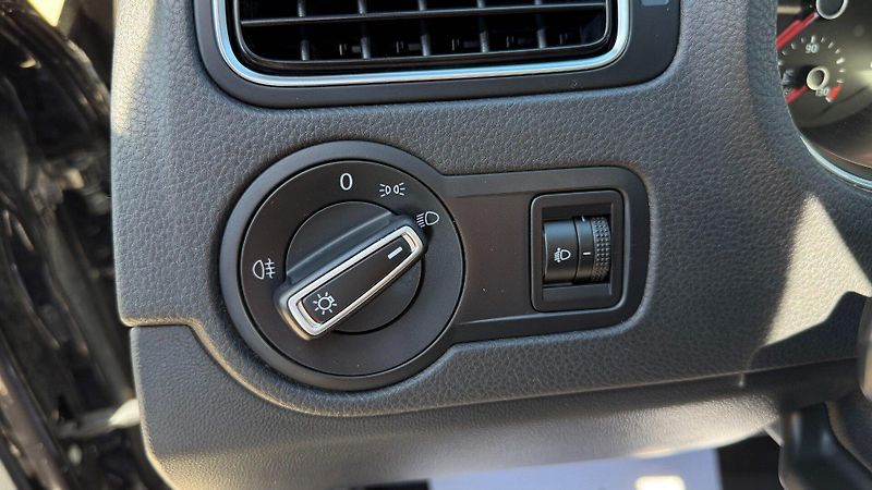 Volkswagen Polo (2014) 1.2TSi 66kW *Alu*Tažné*PDC* - fotka 11 z 23