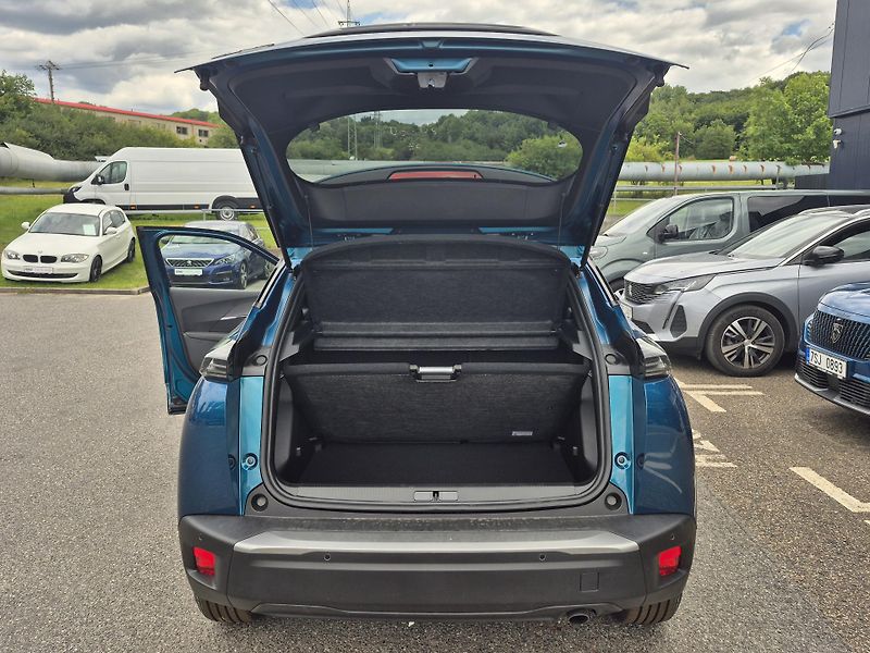 Peugeot 2008 (2026) ALLURE Turbo 100 MAN6 - fotka 13 z 21