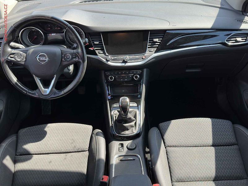 Opel Astra (2019) 1.6CDTi, Navi, bixenon - fotka 8 z 18