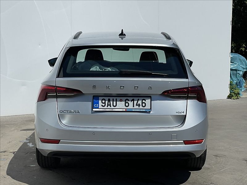 Škoda Octavia 2,0 TDI DSG 4x4 Ambi Plus TZ - fotka 23 z 23