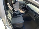 Toyota Auris 1,8 HYBRID 1.MAJ.,ČR,SERVISKA - náhled 14