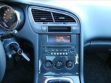 Peugeot 5008 1,6 16V 115kW Panorama,po serv - náhled 32