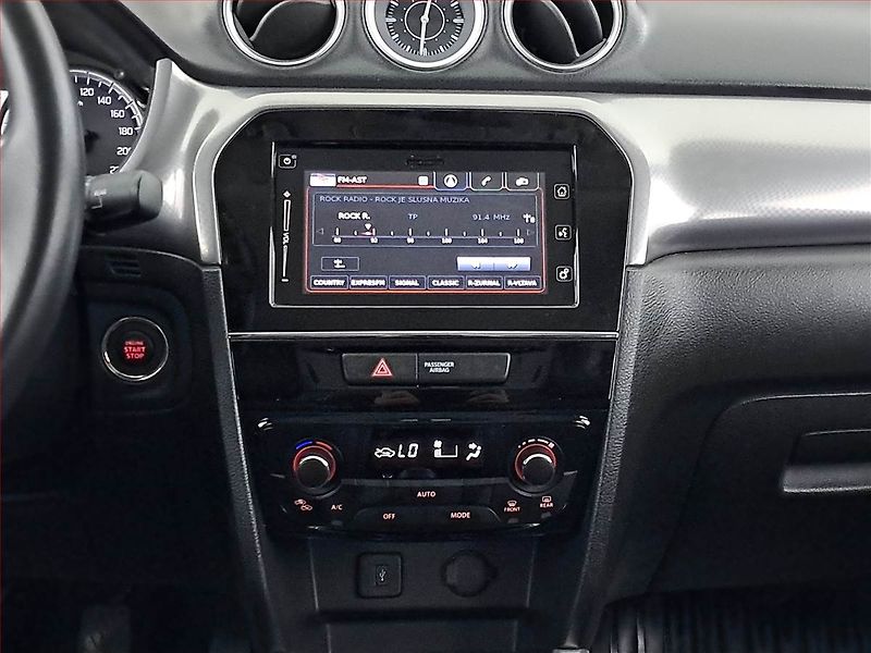 Suzuki Vitara (2015) 1.6 VVT, 4X4, ČR,1.maj - fotka 12 z 18