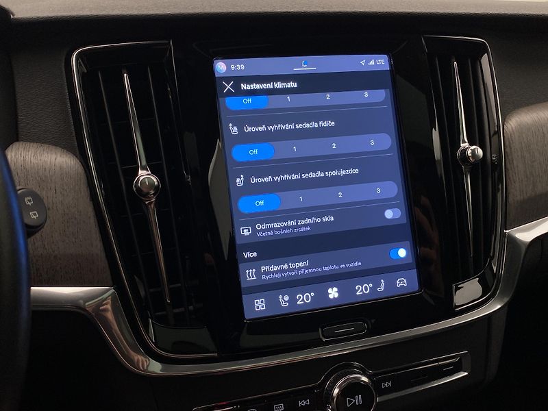 Volvo V90 CC B4 AWD PLUS AUT - fotka 42 z 56
