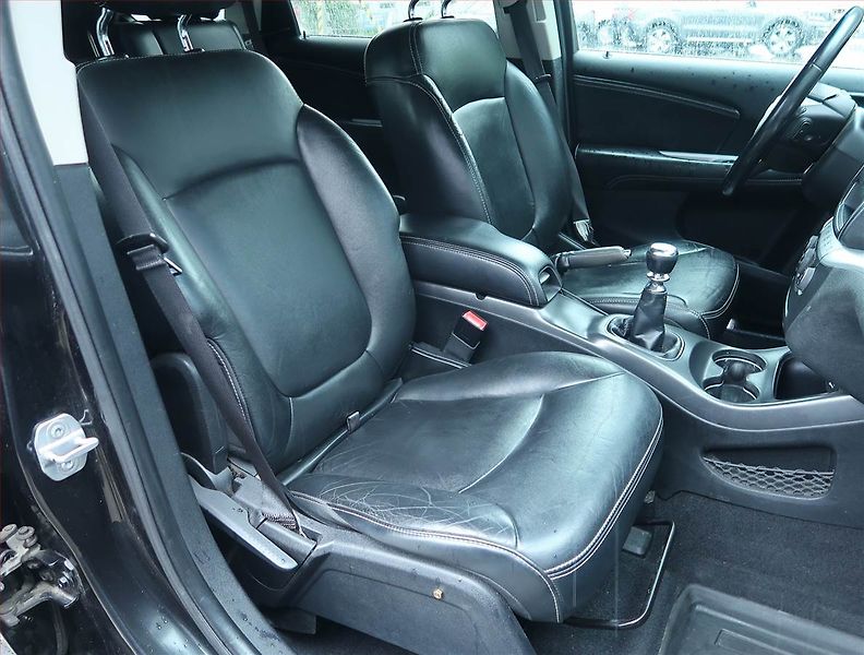 Fiat Freemont (2011) 2.0 MultiJet, 7 míst, Tempomat - fotka 9 z 17