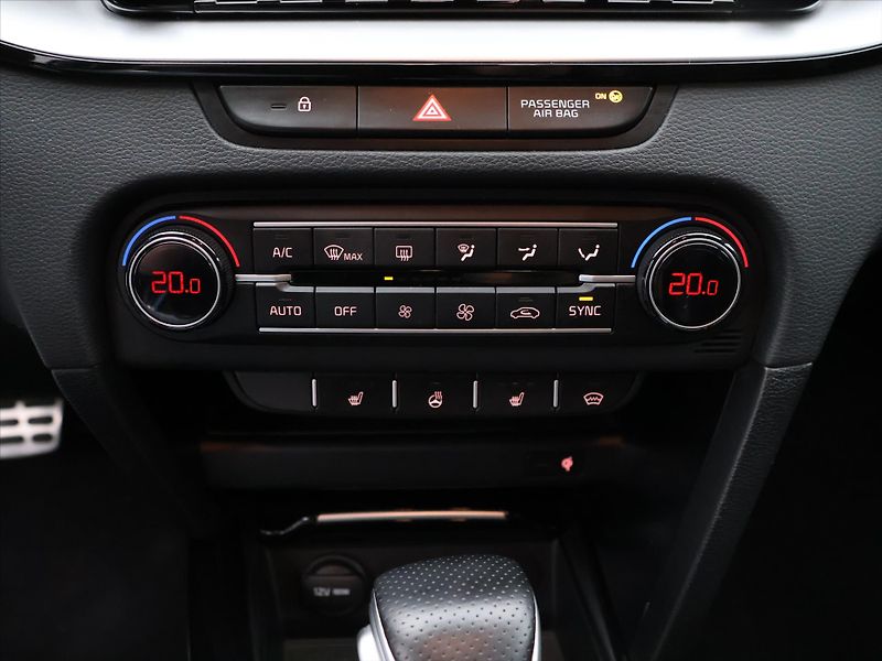 Kia ProCeed 1.6 T-GDI 150kW GT DCT - fotka 19 z 27