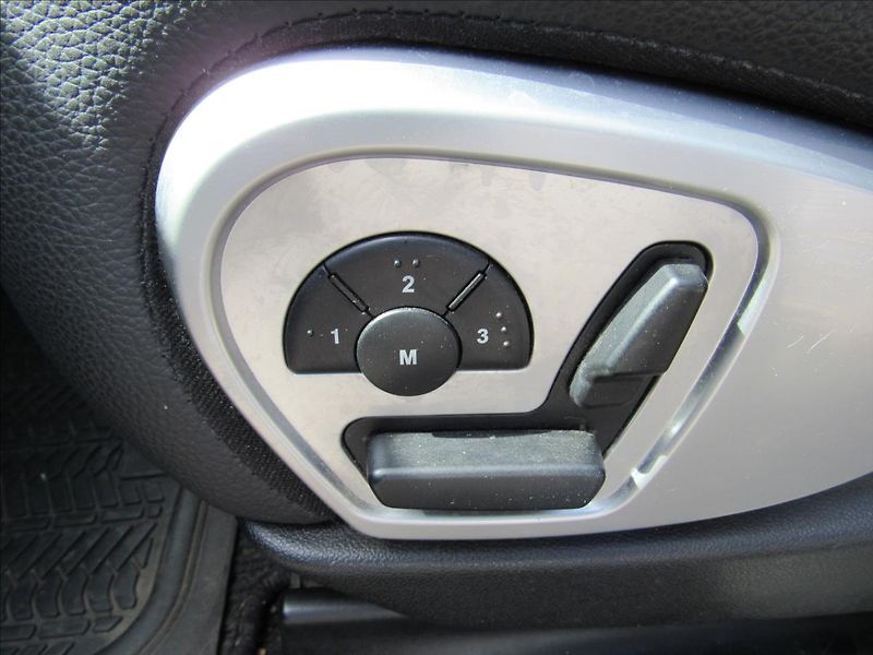 Mercedes-Benz Třídy R 3,0 320 CDI L 4-Matic - fotka 28 z 35