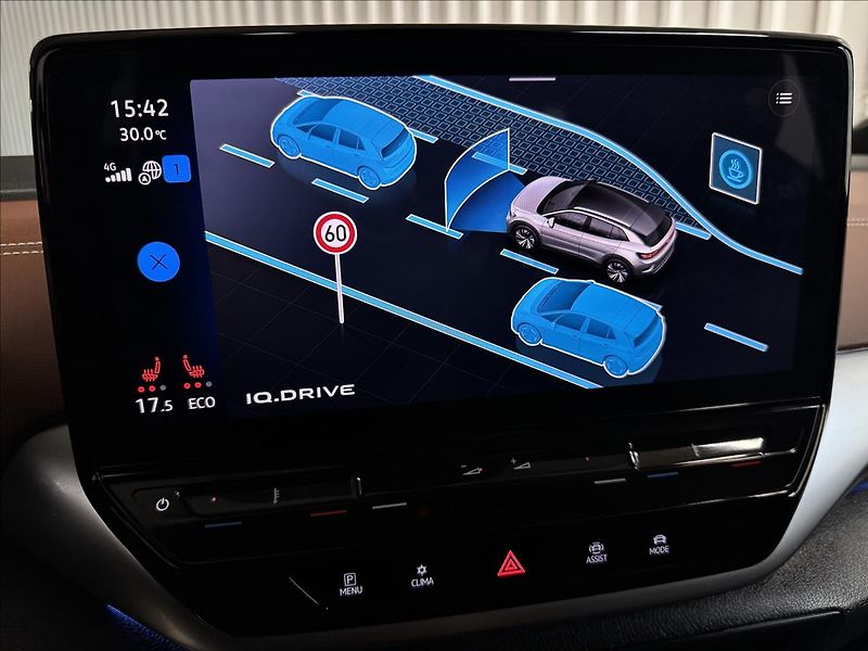 Volkswagen ID.4 150kW PRO PERF. TOP VÝBAVA - fotka 22 z 50