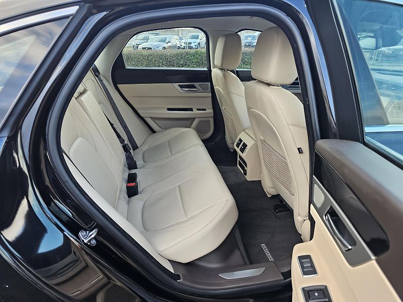 Jaguar XF (2019) 2.0 25D 177kW 2019,VÝHŘEV,KŮŽE - fotka 42 z 50
