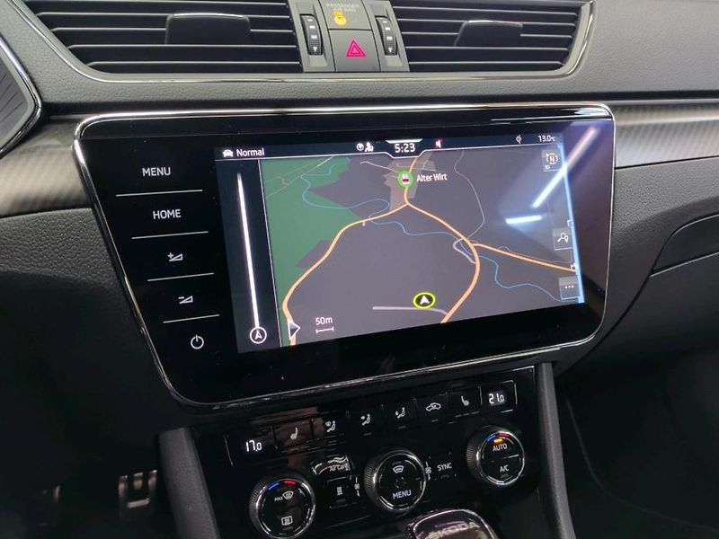 Škoda Superb Combi Sportline 147kw DSG 4x4 - fotka 14 z 14