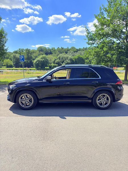 Mercedes-Benz GLE (2021) 300e - fotka 3 z 26
