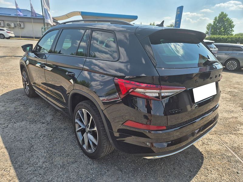Škoda Kodiaq 2,0 TSI DSG 4x4 SportLine Plus - fotka 7 z 33