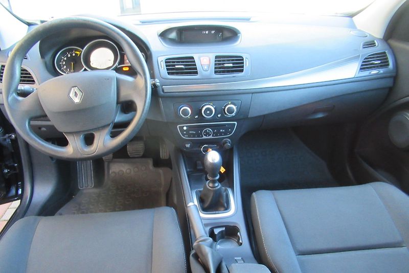Renault Mégane 1.6i  KLIMA  - fotka 10 z 20