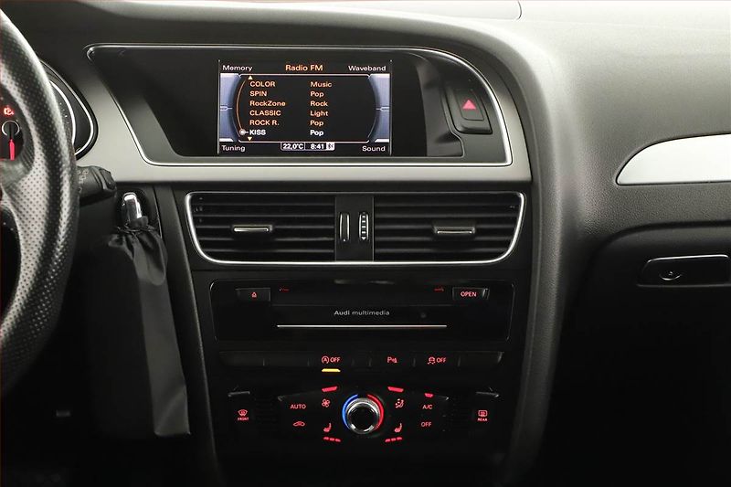 Audi A4 (2014) S-Line 2.0 TDI, 4X4, Automat - fotka 9 z 21