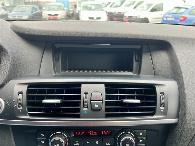 BMW X3 2,0 D  xDrive / KLIMA - fotka 27 z 36