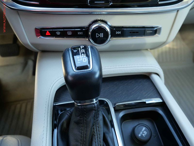 Volvo V90 (2018) 2.0 D5 4x4, Cross Country - fotka 19 z 34