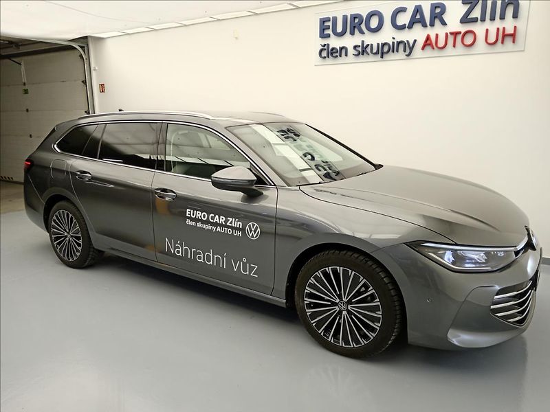 Volkswagen Passat 2,0 Elegance  TDI - fotka 8 z 19