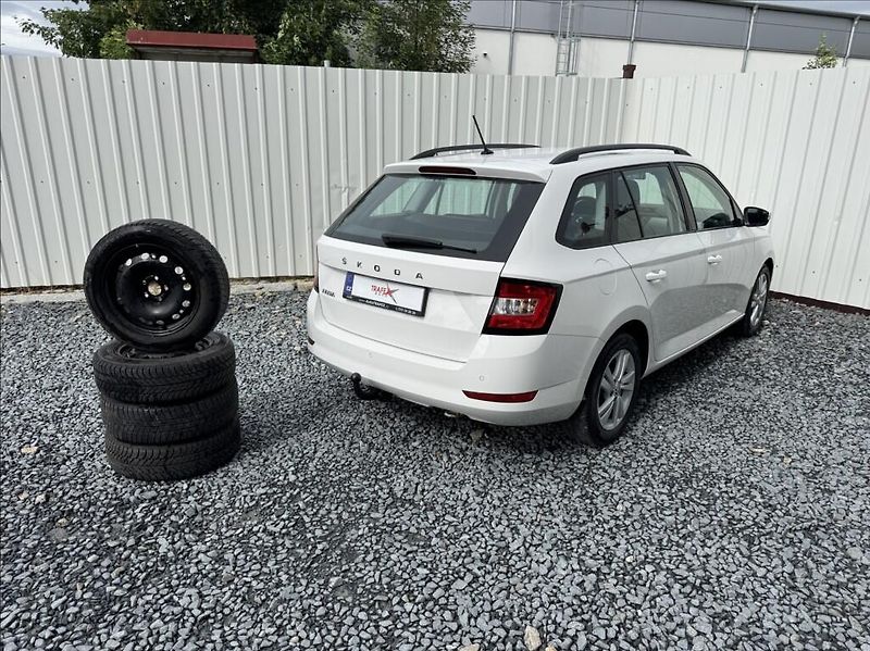 Škoda Fabia 1,0 TSI DPH tažné 1.maj. ČR - fotka 45 z 50