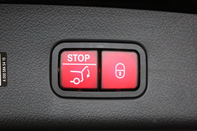 Mercedes-Benz GLC 220d 4MATIC, DISTRONIC, Tažné - fotka 8 z 38