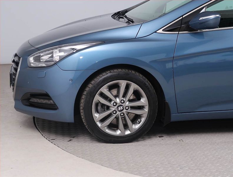 Hyundai i40 (2016) 1.7 CRDi, Automat, Kůže, Navi - fotka 15 z 18